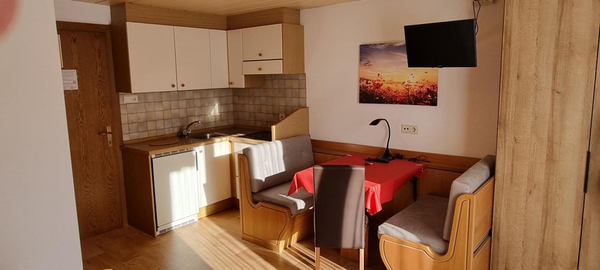 Bed and Breakfast Garni Helfer Dobbiaco Exterior foto