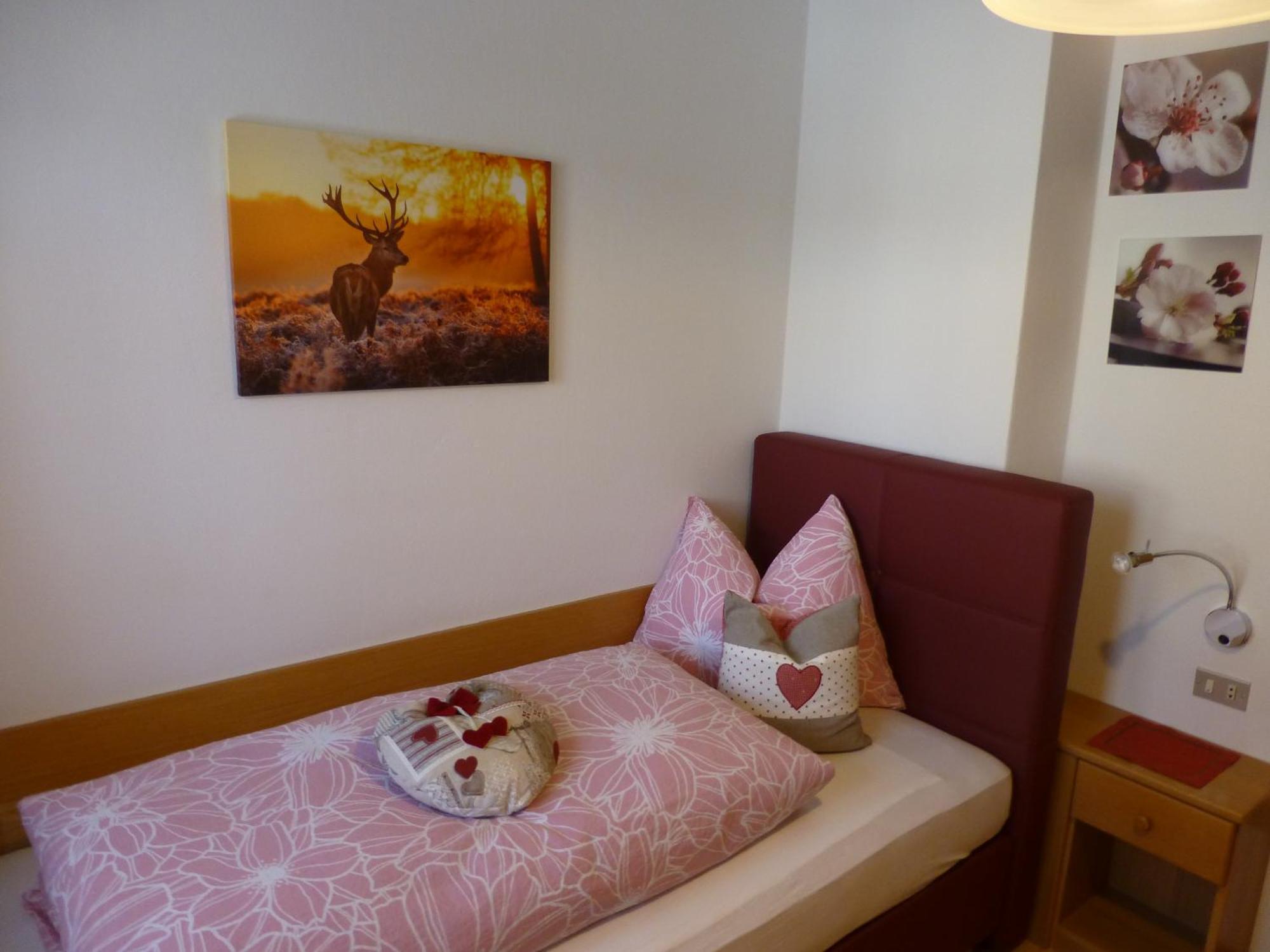 Bed and Breakfast Garni Helfer Dobbiaco Exterior foto