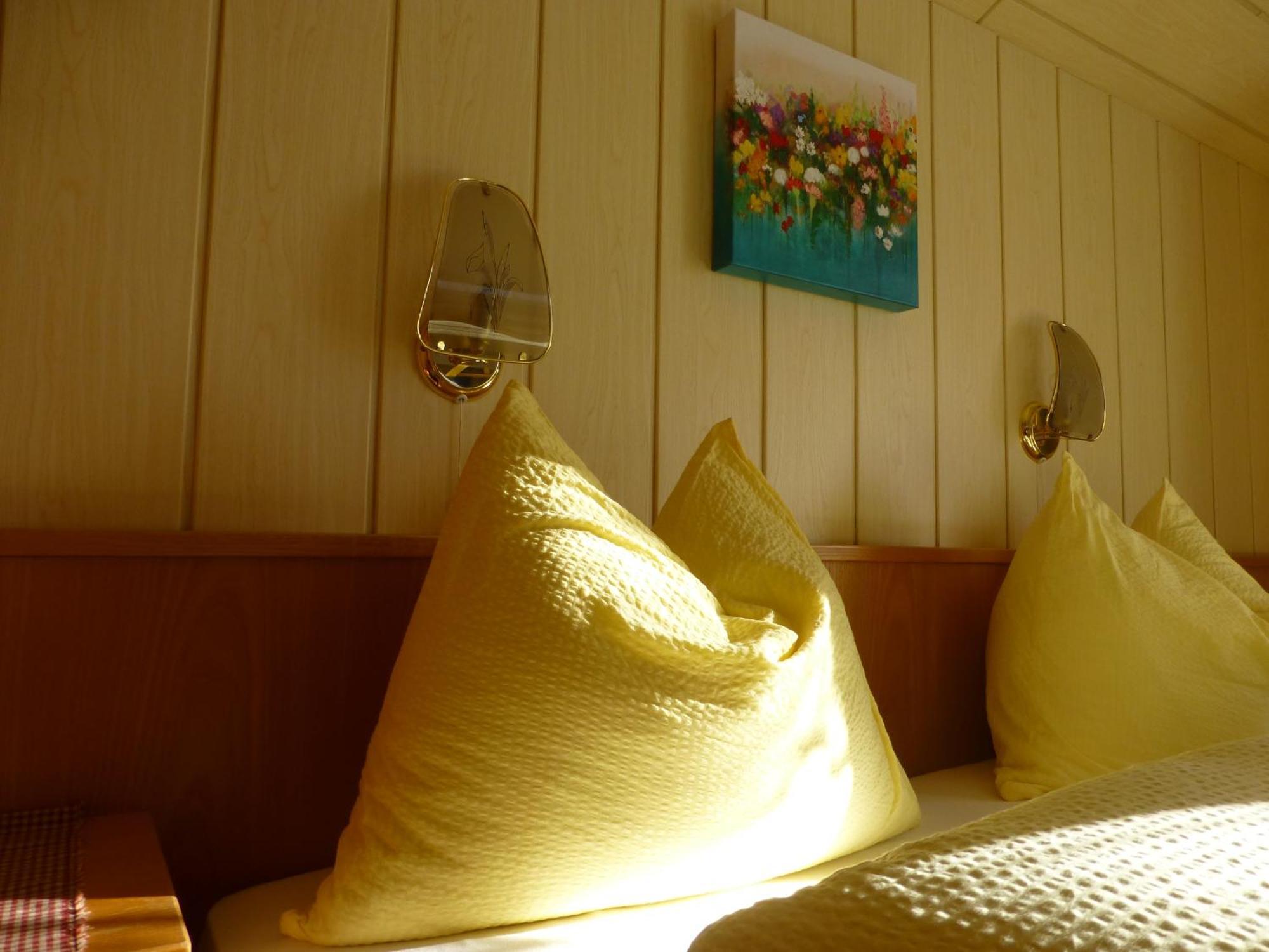 Bed and Breakfast Garni Helfer Dobbiaco Exterior foto