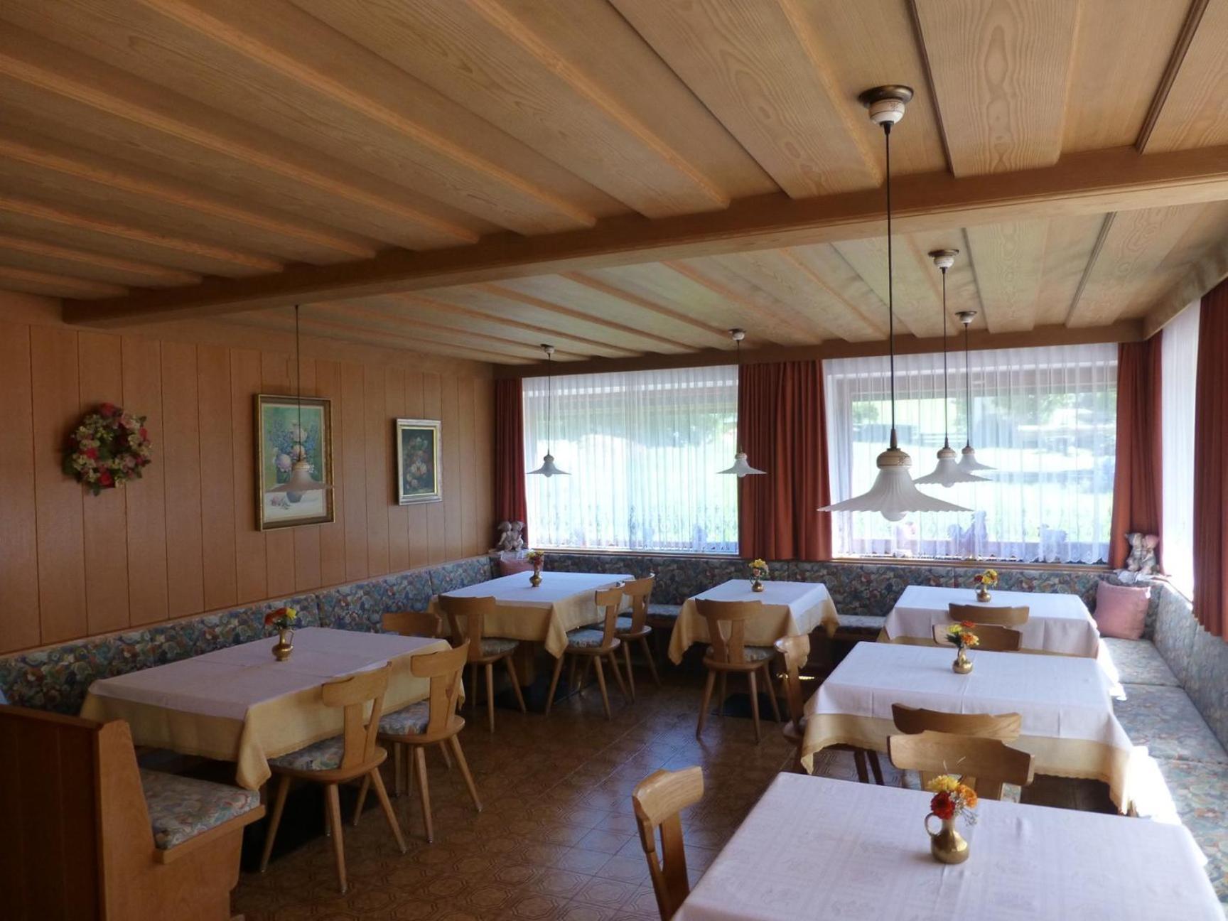 Bed and Breakfast Garni Helfer Dobbiaco Exterior foto